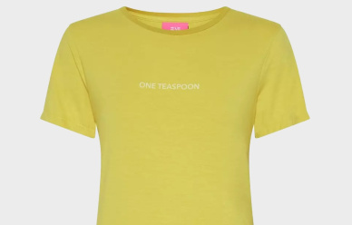 Żółta koszulka One Teaspoon z logo – teraz w promocji!