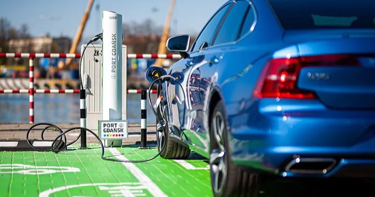Darmowe stacje do ładowania samochodów elektrycznych w Porcie Gdańsk