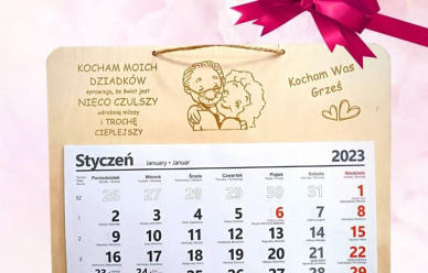 Wygraj drewniany kalendarz dla Babci i Dziadka