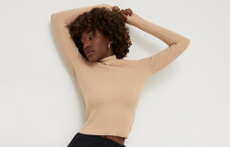 Answear Lab sweter damski kolor brązowy lekki z półgolfem w promocji!