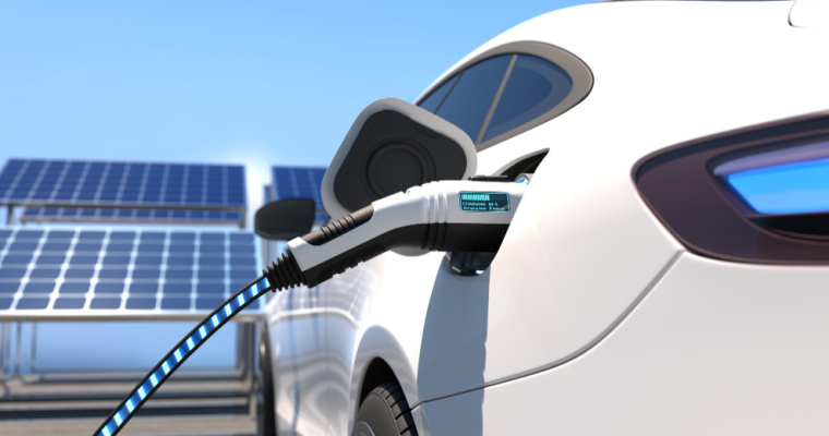 Jazda autem elektrycznym: Wyzwania i zalety podróżowania na prąd