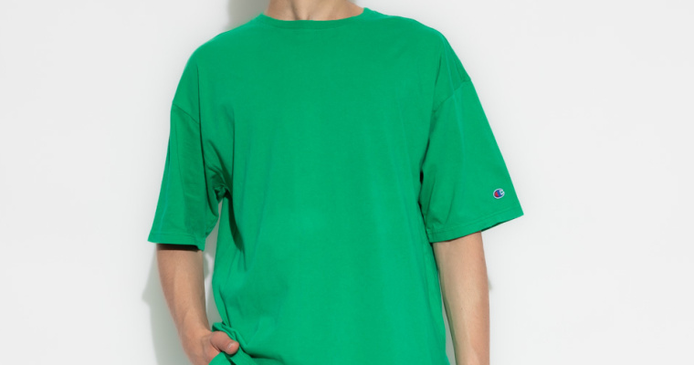 Męski zielony, bawełniany t-shirt Champion w promocyjnej cenie! 