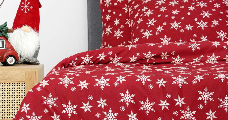 Pościel SNOFLOCK z mikrofibry czerwona w śnieżynki 160x220cm w promocji!