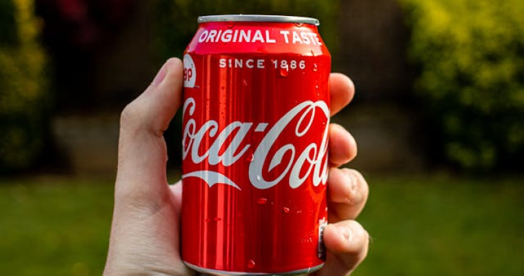 Loteria Coca-Cola: Kupuj w DINO i wygrywaj!