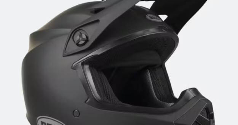 Czarny kask Bell Moto-9 Mips Solid aż 43% taniej!